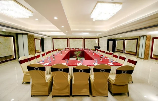 unmarried couple friendly hotels in pinnacle by 1589 hotels lucknow